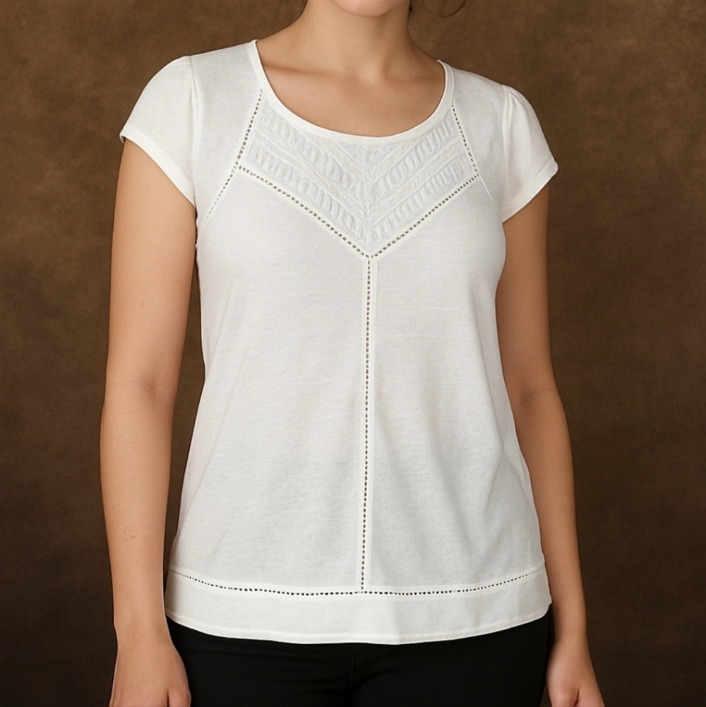 𝅺ROOTS White Linen Embroidered Top S